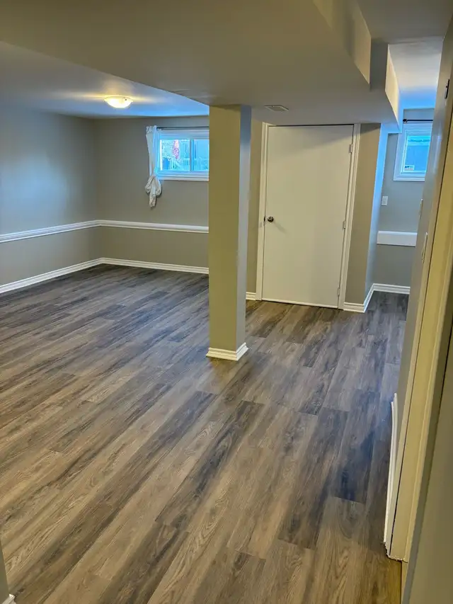 Renovated 2 Bedroom/ 1 Full Bathroom Unit Close To Kitchene