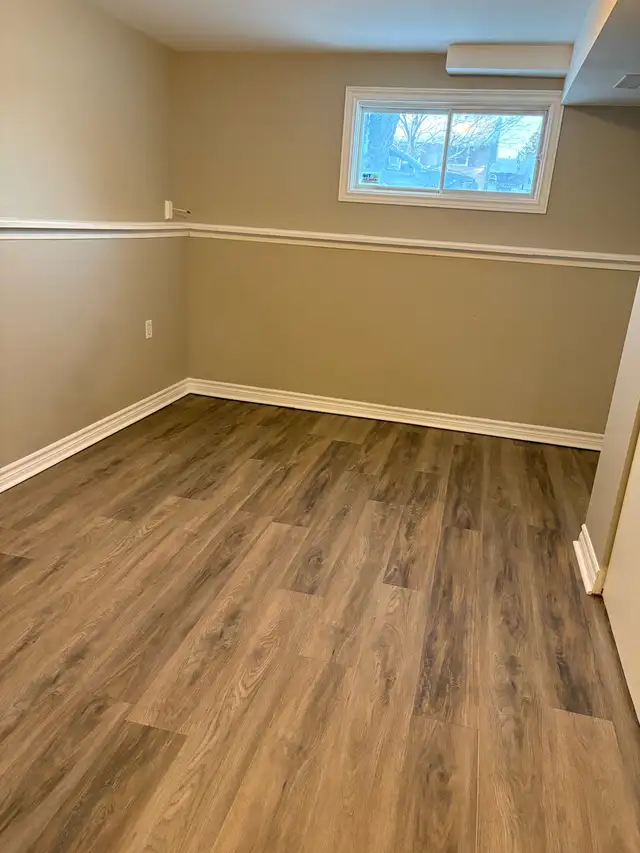 Renovated 2 Bedroom/ 1 Full Bathroom Unit Close To Kitchene - Photo 7