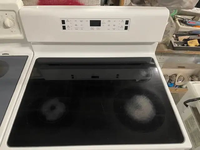 Cuisinière blanche vitrocéramique convection Whirlpool - Photo 2