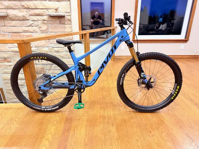 2024 Pivot Switchblade Pro XT/XTR