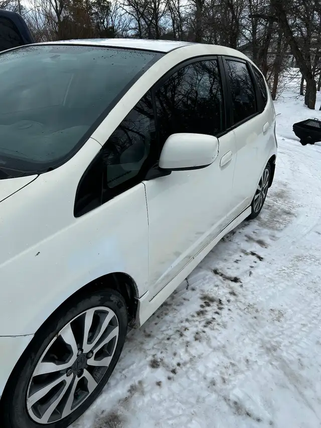 2013 Honda fit - Photo 2