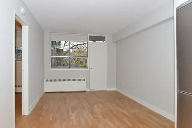 renovated one bedroom, river and gerrard - ID 1590 - Photo 5