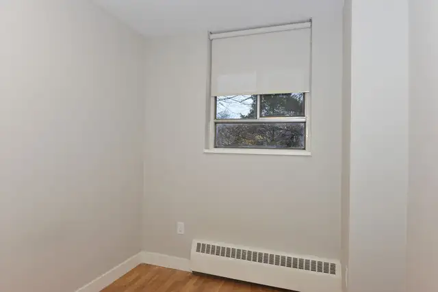 renovated one bedroom, river and gerrard - ID 1590 - Photo 8
