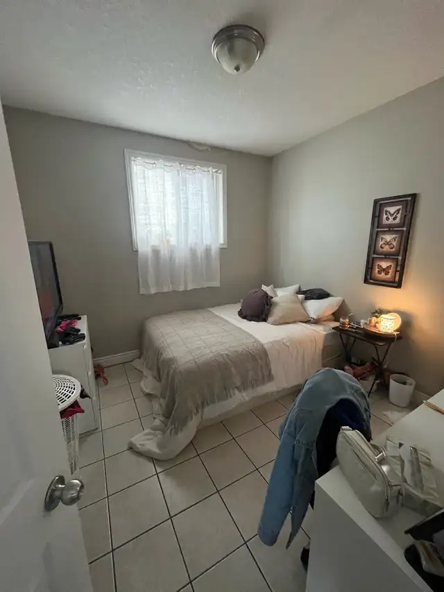 Private room for rent - SUBLET - Photo 2