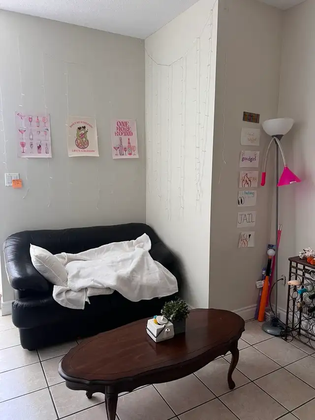 Private room for rent - SUBLET - Photo 4