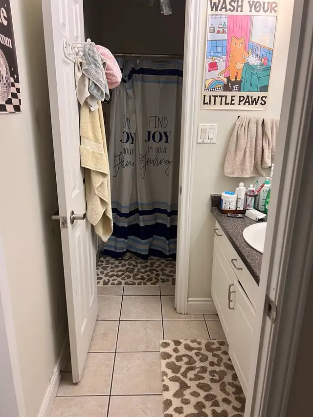 Private room for rent - SUBLET - Photo 8