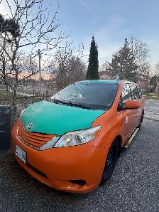 2015 Toyota Sienna LE Wheelchair | New Trans | 2 Sets of Tires - Photo 2