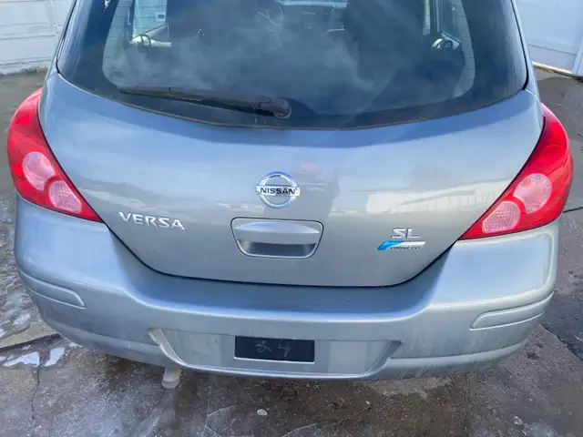 2012 NISSAN VERSA SL HATCHBACK - Photo 8