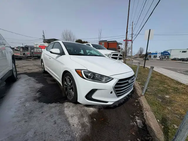 Hyundai Elantra 2017 Aut. 158km $7795. Rusty 450-820-0550 - Photo 3
