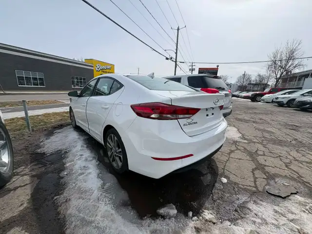 Hyundai Elantra 2017 Aut. 158km $7795. Rusty 450-820-0550 - Photo 4
