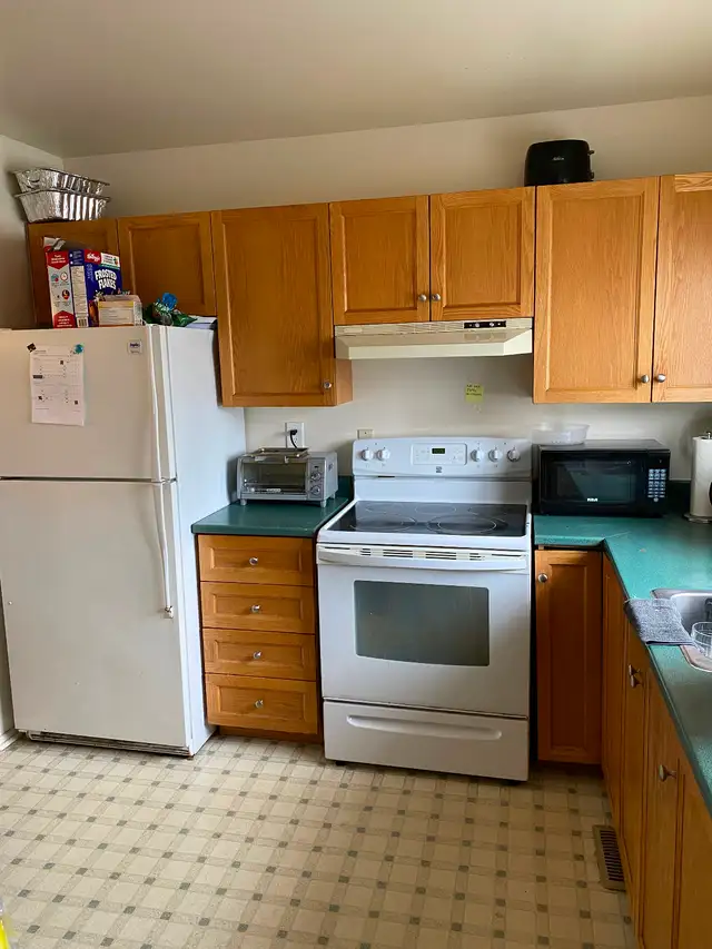 All-inclusive Master Bedroom with Private En Suite Bathroom - Photo 10