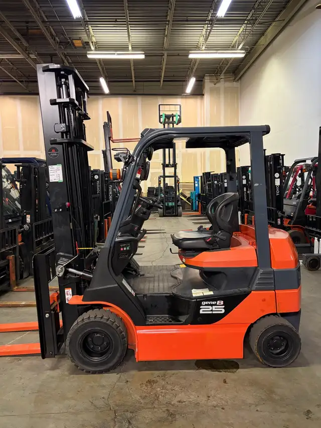 #282 toyota electric forklift capacity 5500lbs - Photo 2