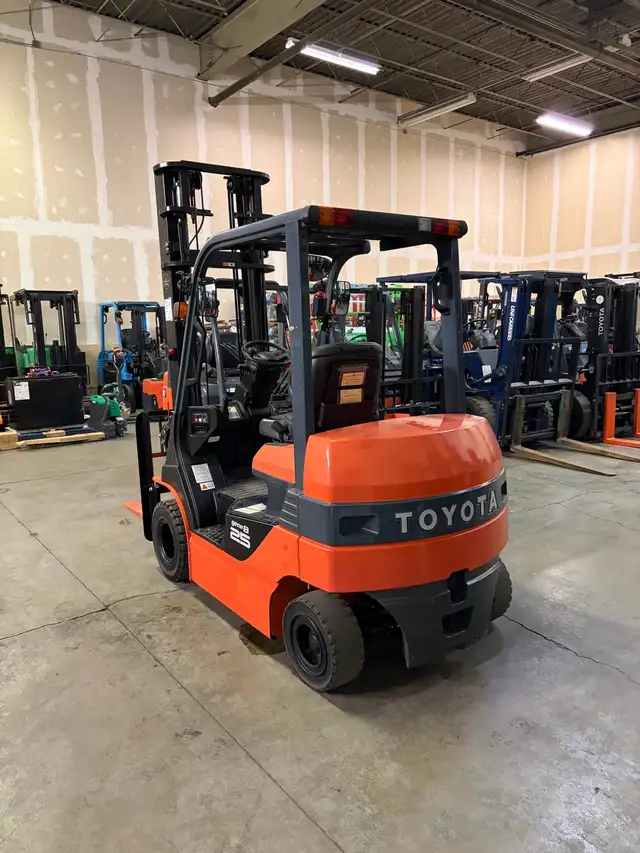 #282 toyota electric forklift capacity 5500lbs - Photo 3