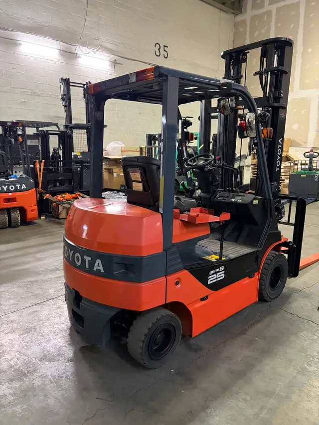 #282 toyota electric forklift capacity 5500lbs - Photo 4