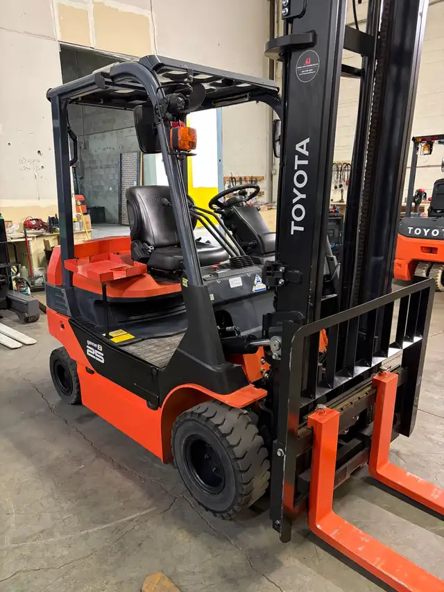 #282 toyota electric forklift capacity 5500lbs - Photo 6