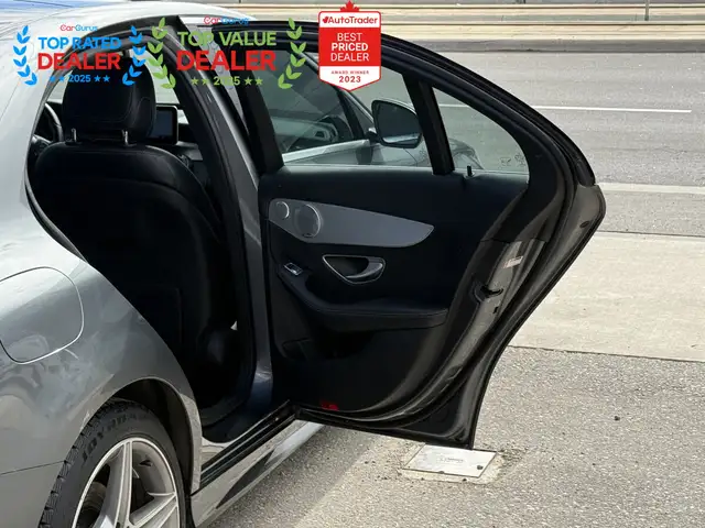 2017 Mercedes-Benz C-Class 300 //AMG PKG | BURMESTER | PANO | LO - Photo 37