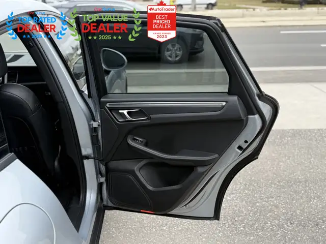 2017 Porsche Macan | PREMIUM | NAVI | LOADED - Photo 29