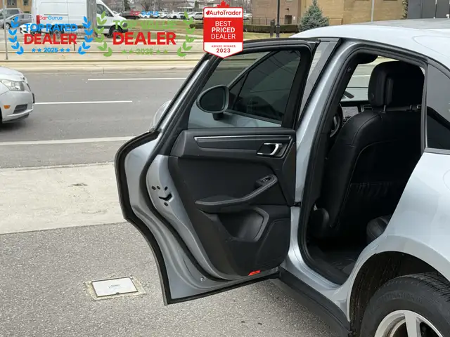 2017 Porsche Macan | PREMIUM | NAVI | LOADED - Photo 32