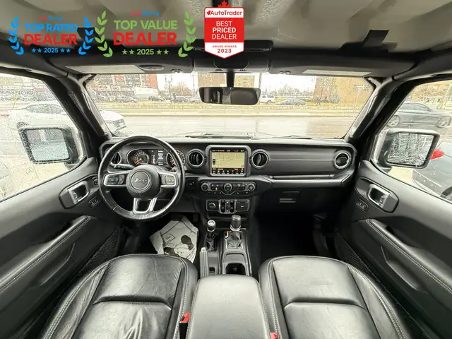 2019 Jeep Wrangler UNLIMITED SAHARA | ONE OWNER | LOADED - Photo 2