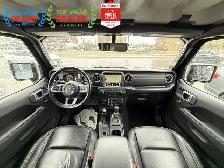 2019 Jeep Wrangler UNLIMITED SAHARA | ONE OWNER | LOADED - Photo 2