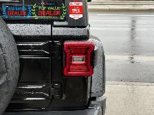 2019 Jeep Wrangler UNLIMITED SAHARA | ONE OWNER | LOADED - Photo 11