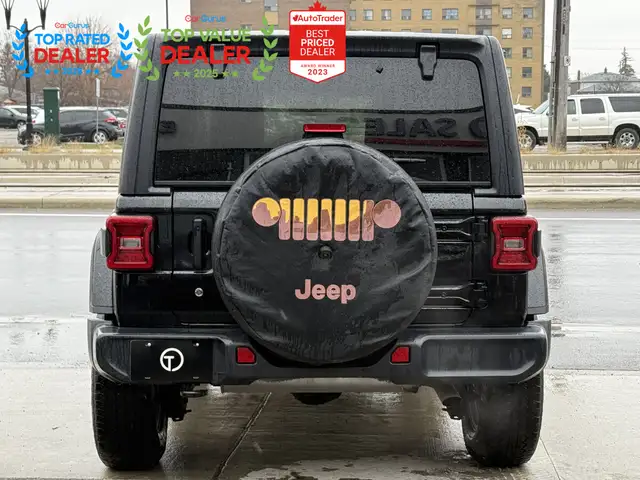 2019 Jeep Wrangler UNLIMITED SAHARA | ONE OWNER | LOADED - Photo 13