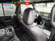 2019 Jeep Wrangler UNLIMITED SAHARA | ONE OWNER | LOADED - Photo 32