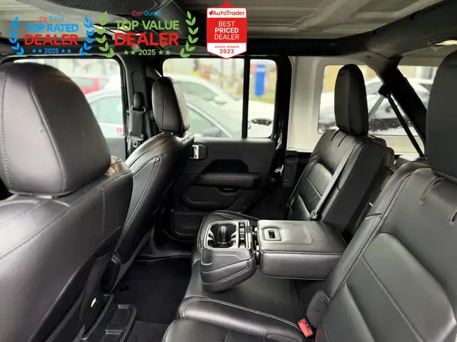 2019 Jeep Wrangler UNLIMITED SAHARA | ONE OWNER | LOADED - Photo 35