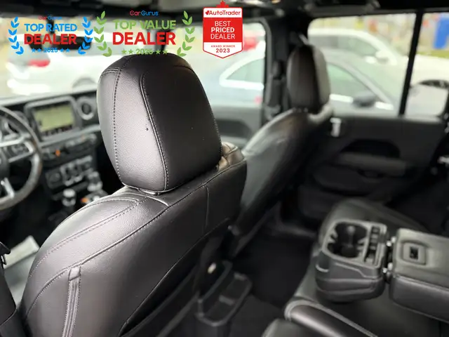 2019 Jeep Wrangler UNLIMITED SAHARA | ONE OWNER | LOADED - Photo 36