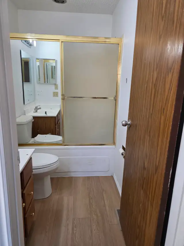 3 bedroom main level bungalow - Photo 5