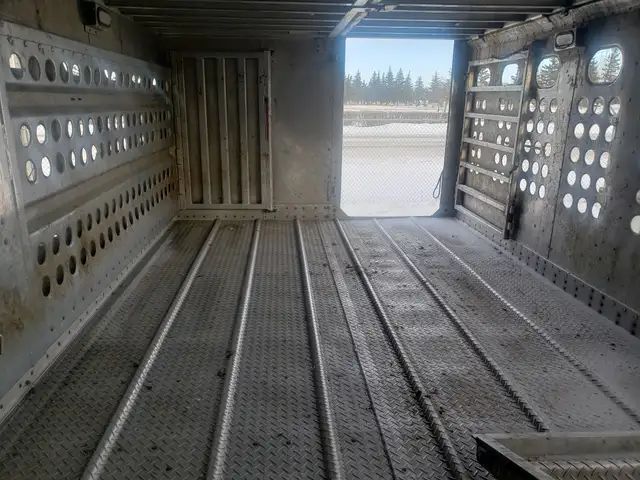 Merritt 53 foot Quad axle cattle liner - Photo 7