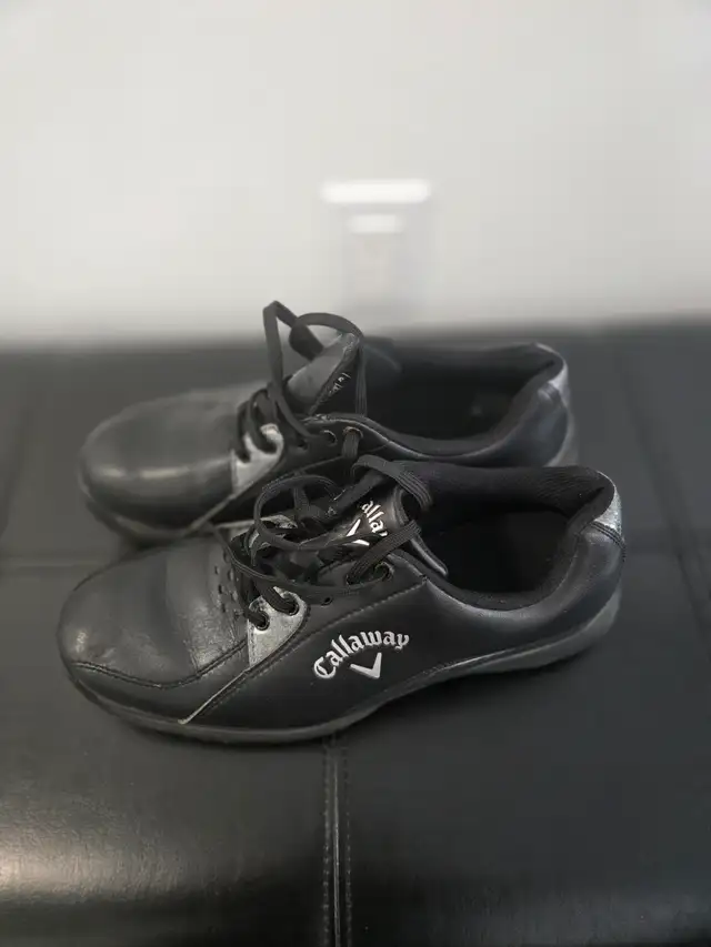 Golf shoes. - Photo 5