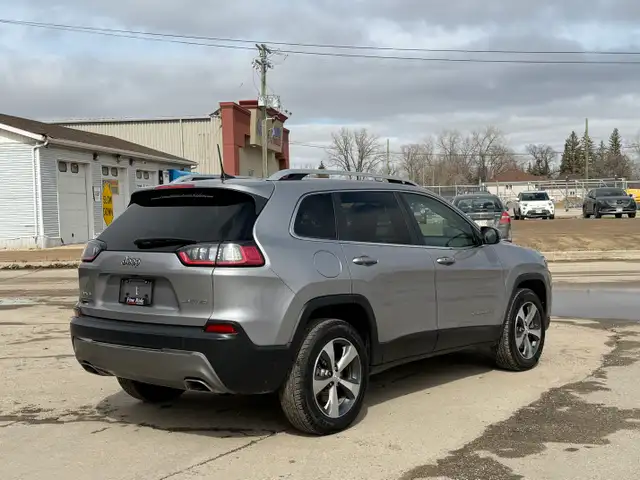 2020 Jeep Cherokee Limited 4WD NO CLAIMS/REMOTE START - Photo 5