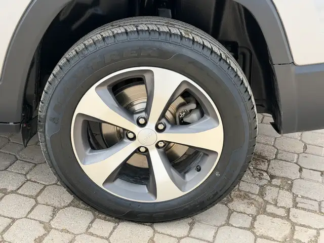 2020 Jeep Cherokee Limited 4WD NO CLAIMS/REMOTE START - Photo 9