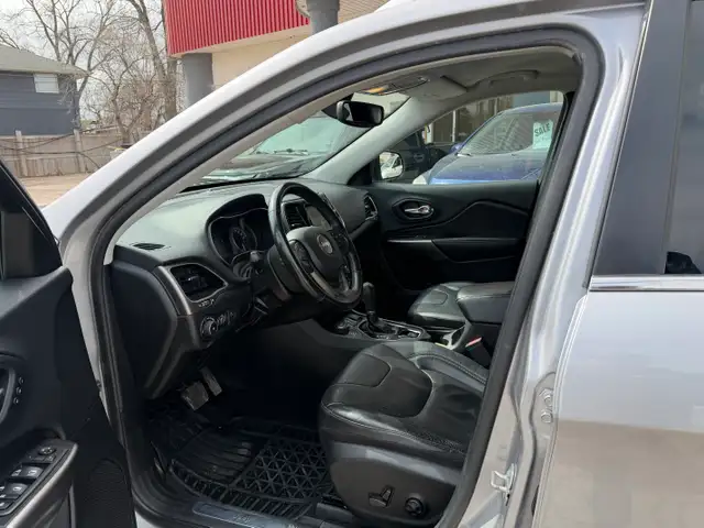 2020 Jeep Cherokee Limited 4WD NO CLAIMS/REMOTE START - Photo 10