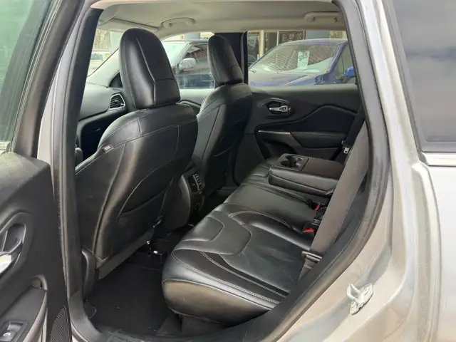 2020 Jeep Cherokee Limited 4WD NO CLAIMS/REMOTE START - Photo 12