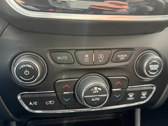 2020 Jeep Cherokee Limited 4WD NO CLAIMS/REMOTE START - Photo 22