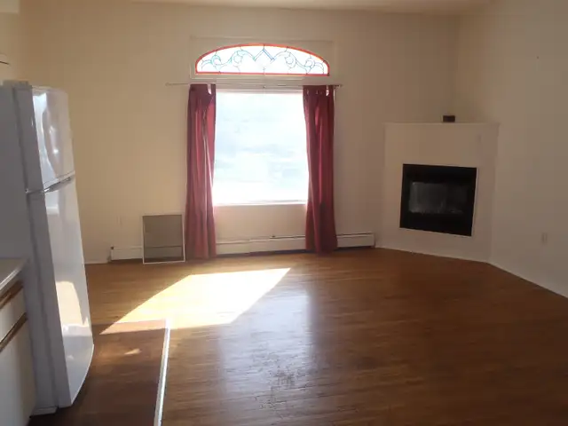 2 Bedroom Main floor apartment for rent - Photo 8