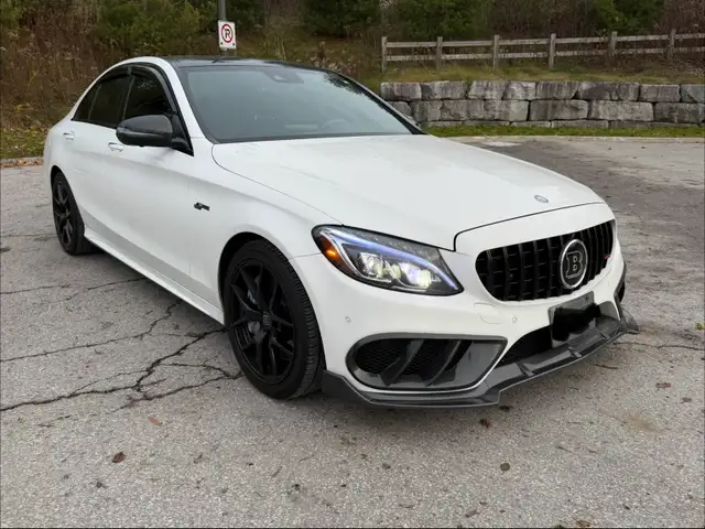 2017 Mercedes-Benz C 43 metallic white exterior black interior - Photo 8