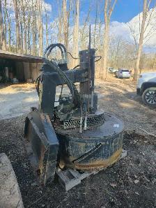 Man holes saw attachment