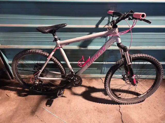 pre season mountain bike sale - Photo 2