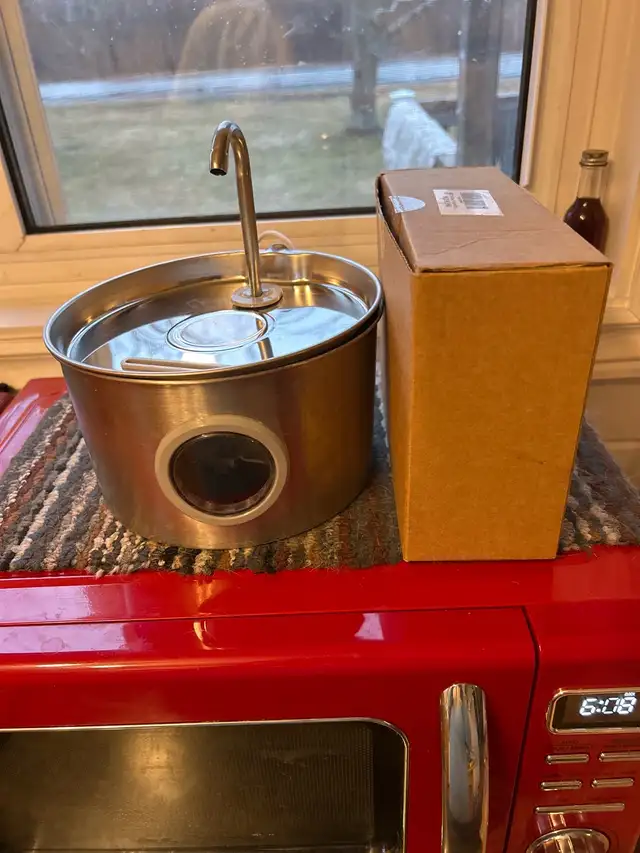 Cat water fountain - Photo 3