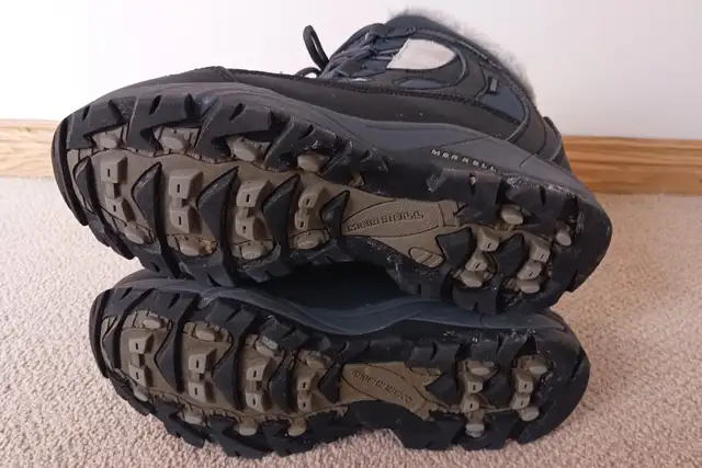 Women's Merrel Boots - Photo 4