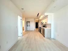 SPACIOUS & MODERN 1 BEDROOM   DEN & 1 BATH CONDO IN BURLINGTON!