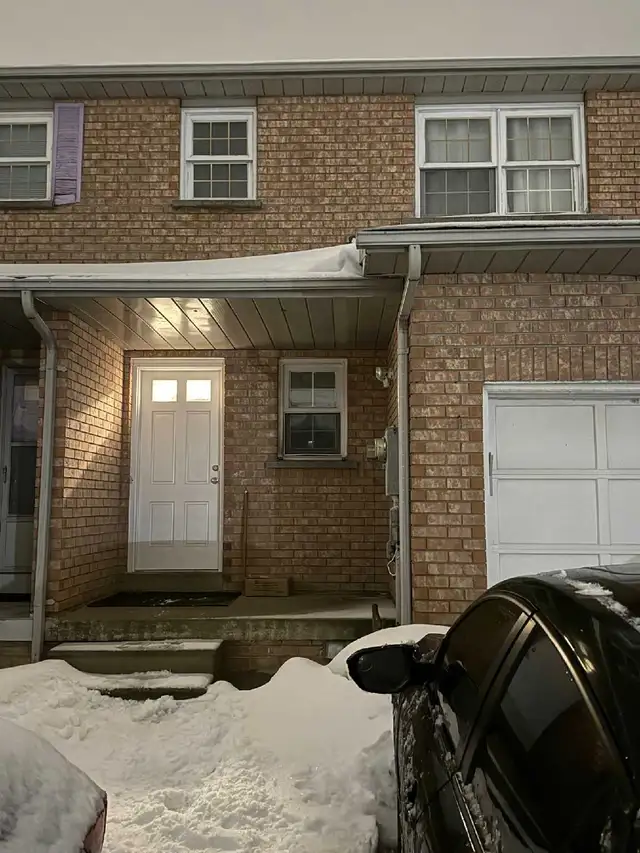 Townhouse for Rent - Photo 4