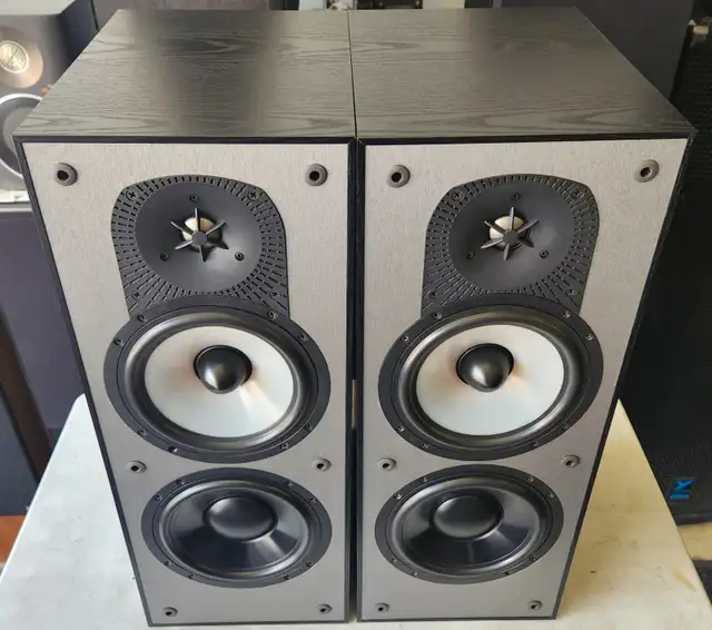 PARADIGM MONOTOR 5 V.4 BOOKSHELF SPEAKERS - Photo 2