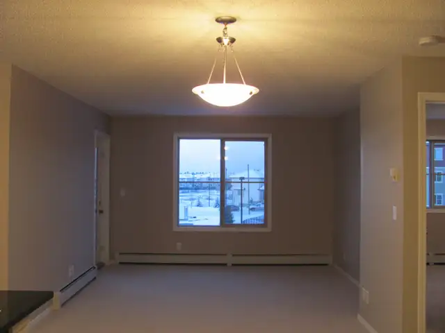 2-Bed 2-Bath Den Condo in Rutherford with Excellent Floor Plan - Photo 4