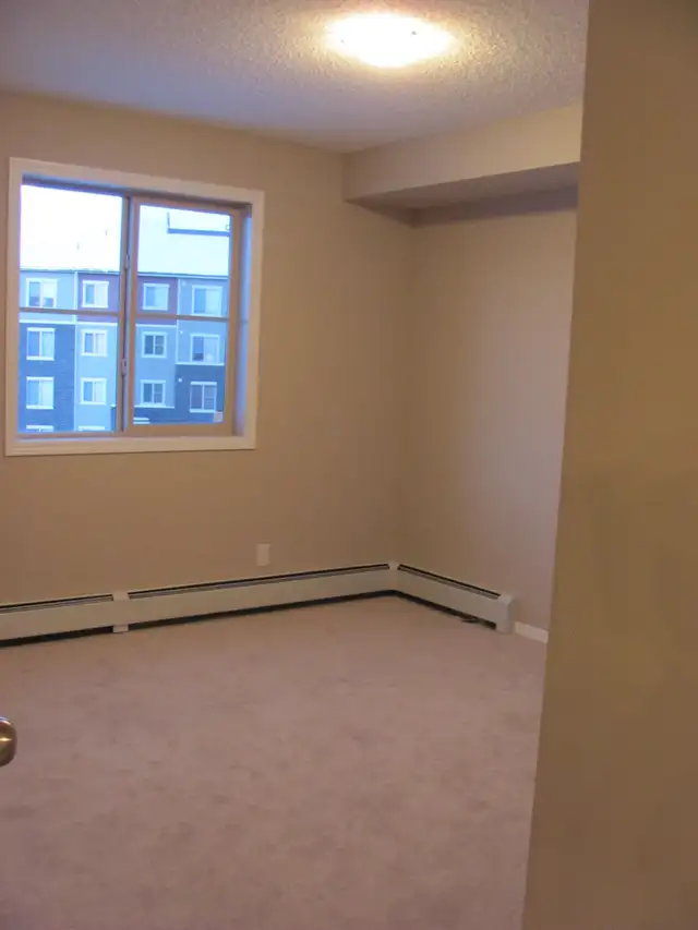 2-Bed 2-Bath Den Condo in Rutherford with Excellent Floor Plan - Photo 8