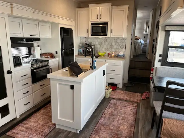 Jayco Eagle 34 ft Fifth Wheel. REDUCED PRICE !! - Photo 3