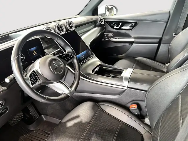 2023 Mercedes-Benz GLC300 4MATIC SUV One owner, great value! - Photo 10